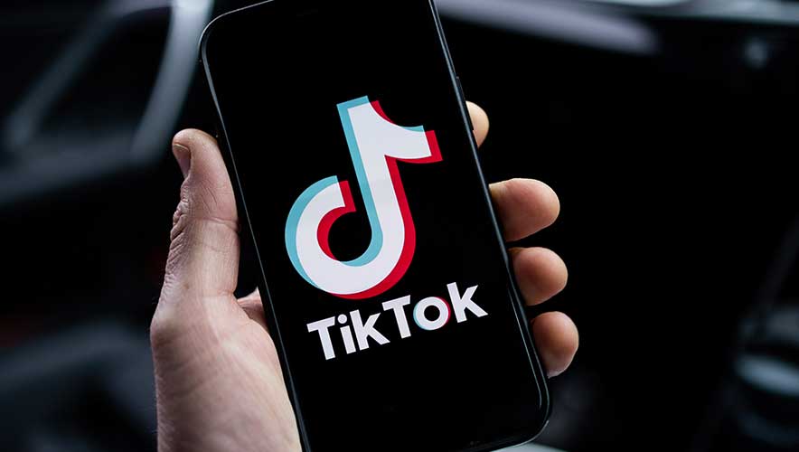 E.U. Officials Ban TikTok From Employees' Phones - The New York Times